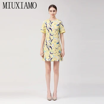 MIUXIMAO 2022 Висококачествено Пролетно-лятно Ежедневна Рокля с Къс Ръкав и Кръгло деколте, Диаманти, Модерен Мини-рокля с геометричен Модел, Дамски Рокли